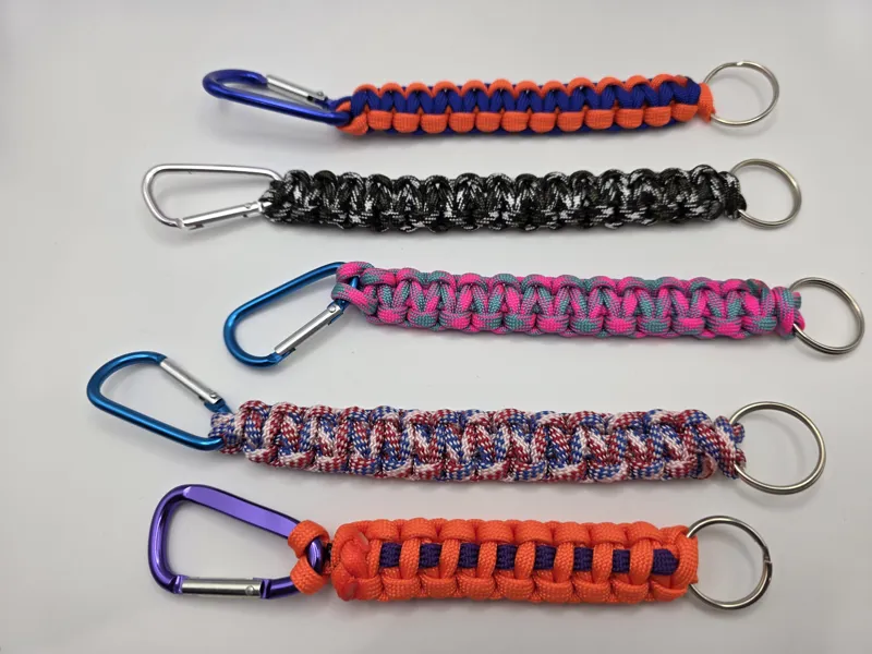Paracord Keychain w Clip-1
