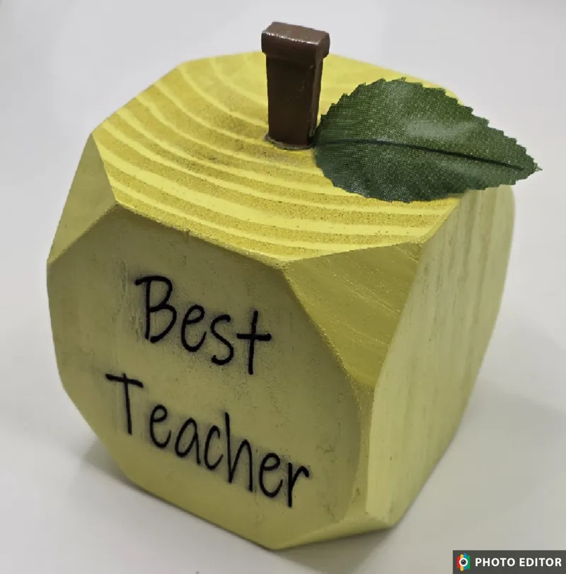 Teacher Apple Engraved-2
