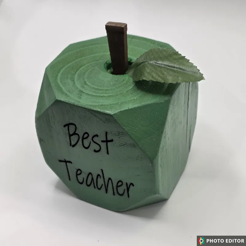 Teacher Apple Engraved-3