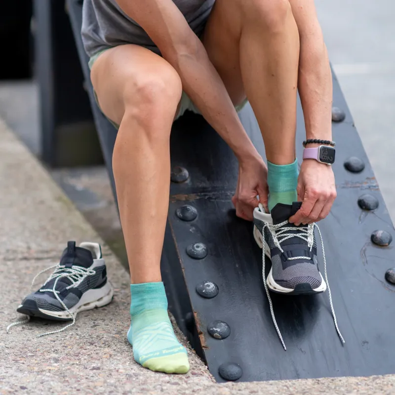 Darn Tough Run Quarter Women's Ultra-Lightweight Running Socks in Aqua-2