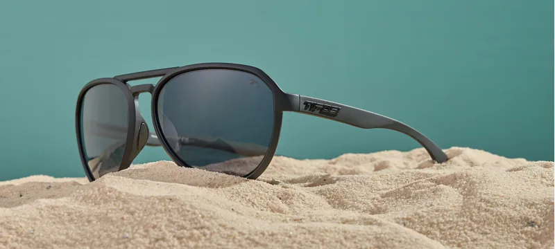 Tifosi Selca Sunglasses - Blackout-3